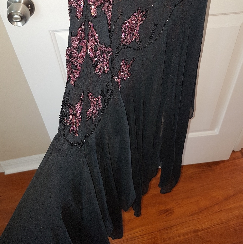 Dress - Picture 2 of 6